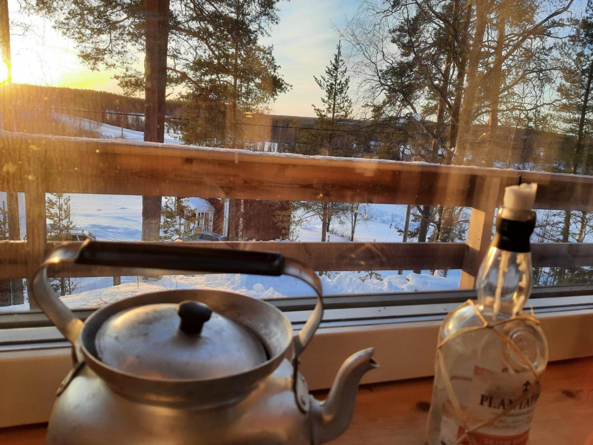 Kalix Riverside Inn, Farm Timbering 외부 사진
