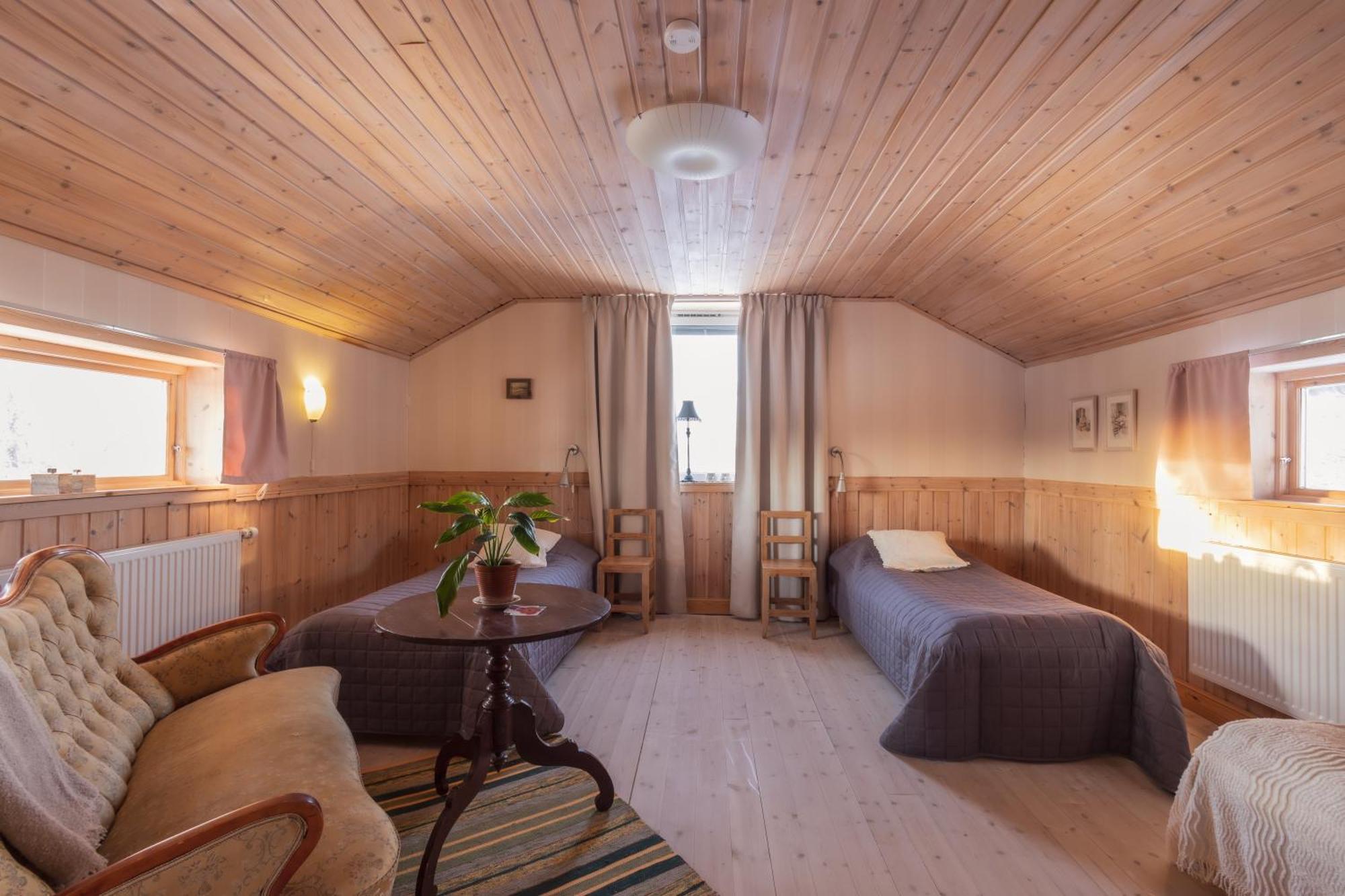 Kalix Riverside Inn, Farm Timbering 외부 사진