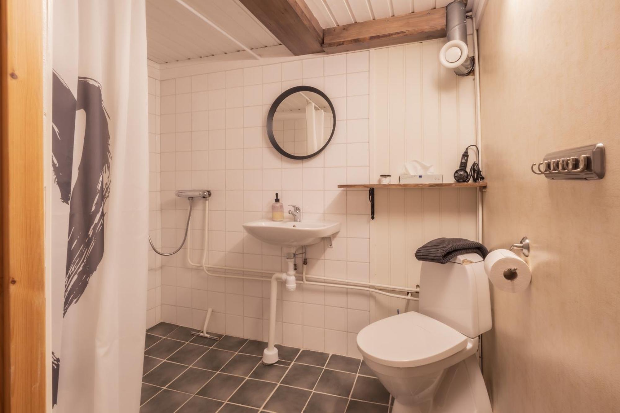 Kalix Riverside Inn, Farm Timbering 외부 사진
