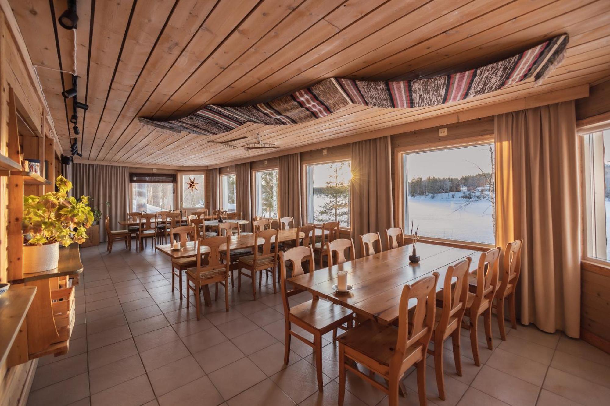 Kalix Riverside Inn, Farm Timbering 외부 사진