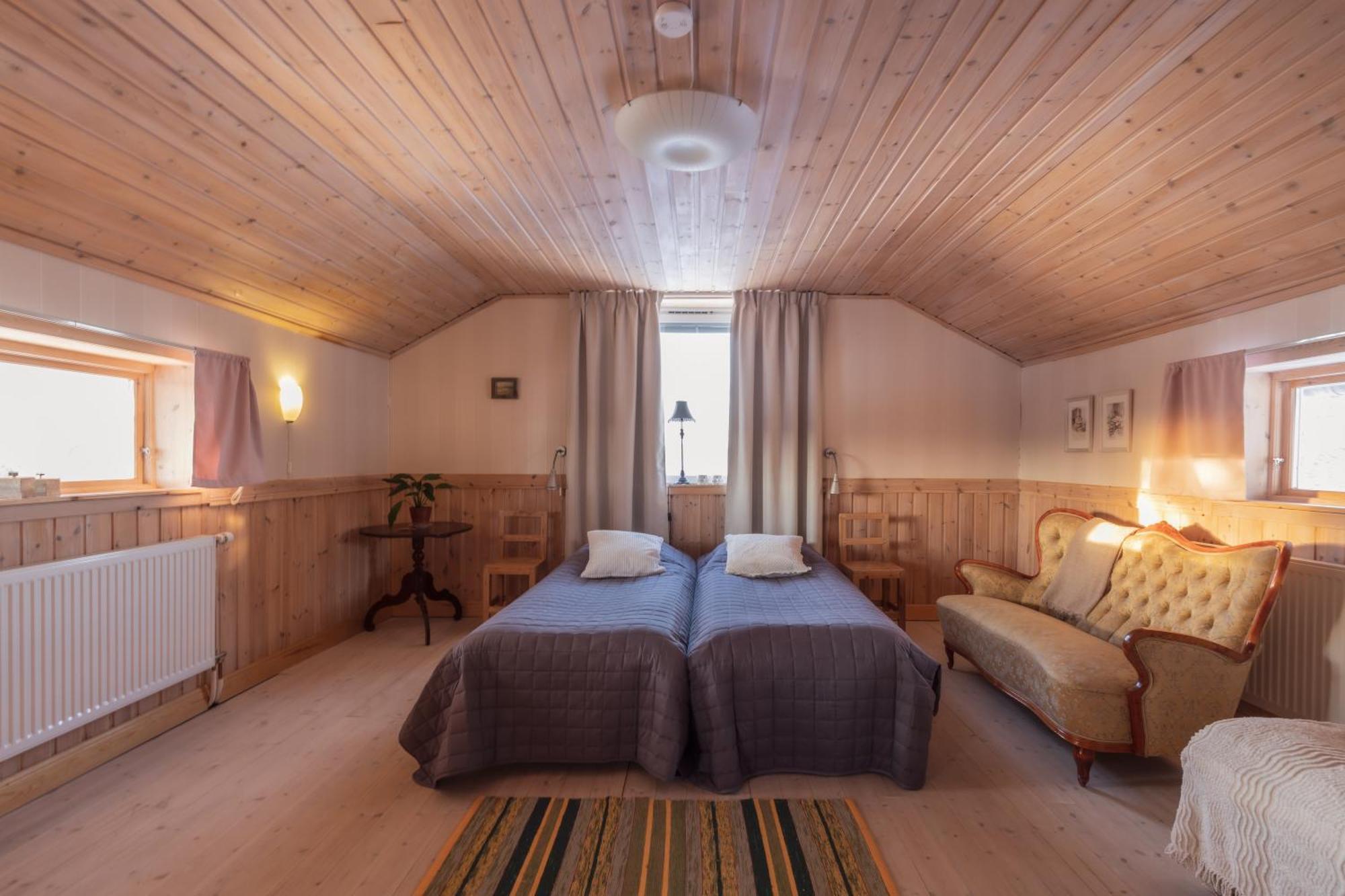 Kalix Riverside Inn, Farm Timbering 외부 사진
